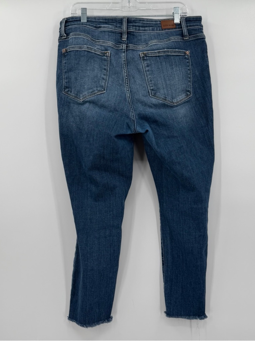 Judy blue boyfriend fit jeans 13/31 - Picture 2 of 5